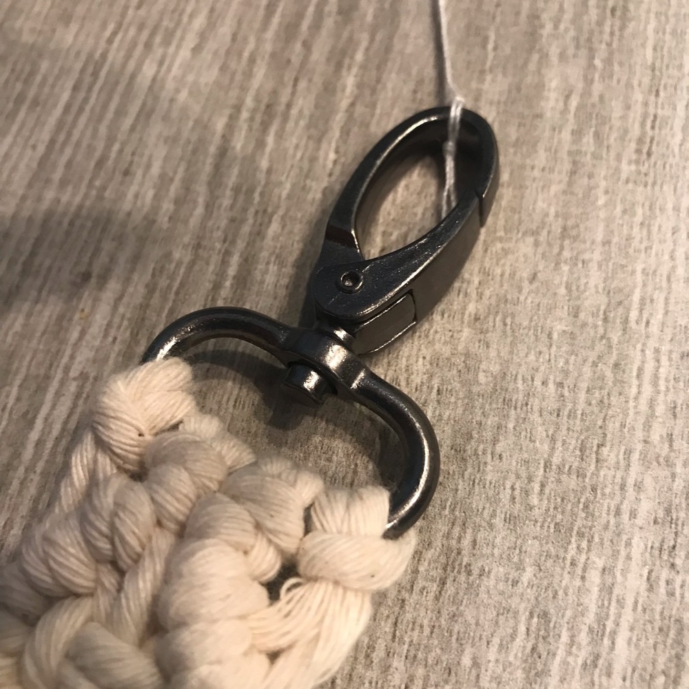 Macrame Keychain handmade - Picture 3 of 5